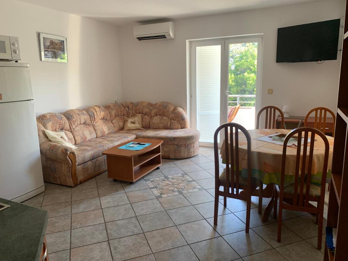 Apartmani Auer Pjescana Uvala Exterior photo