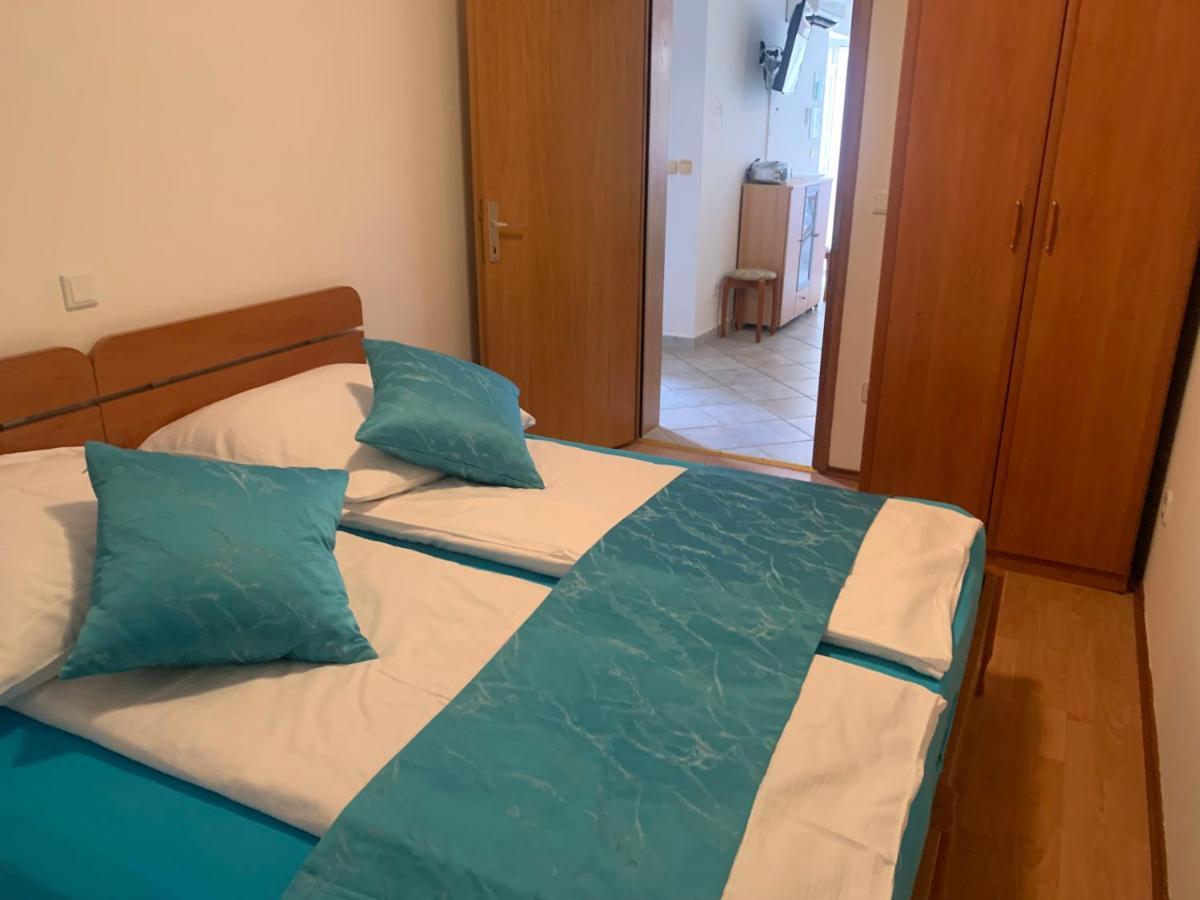 Apartmani Auer Pjescana Uvala Exterior photo