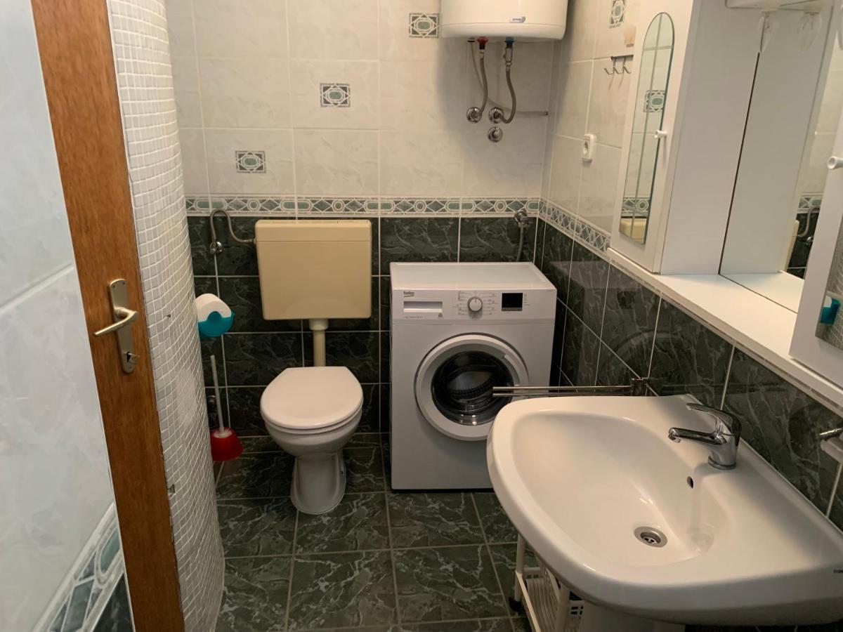 Apartmani Auer Pjescana Uvala Exterior photo
