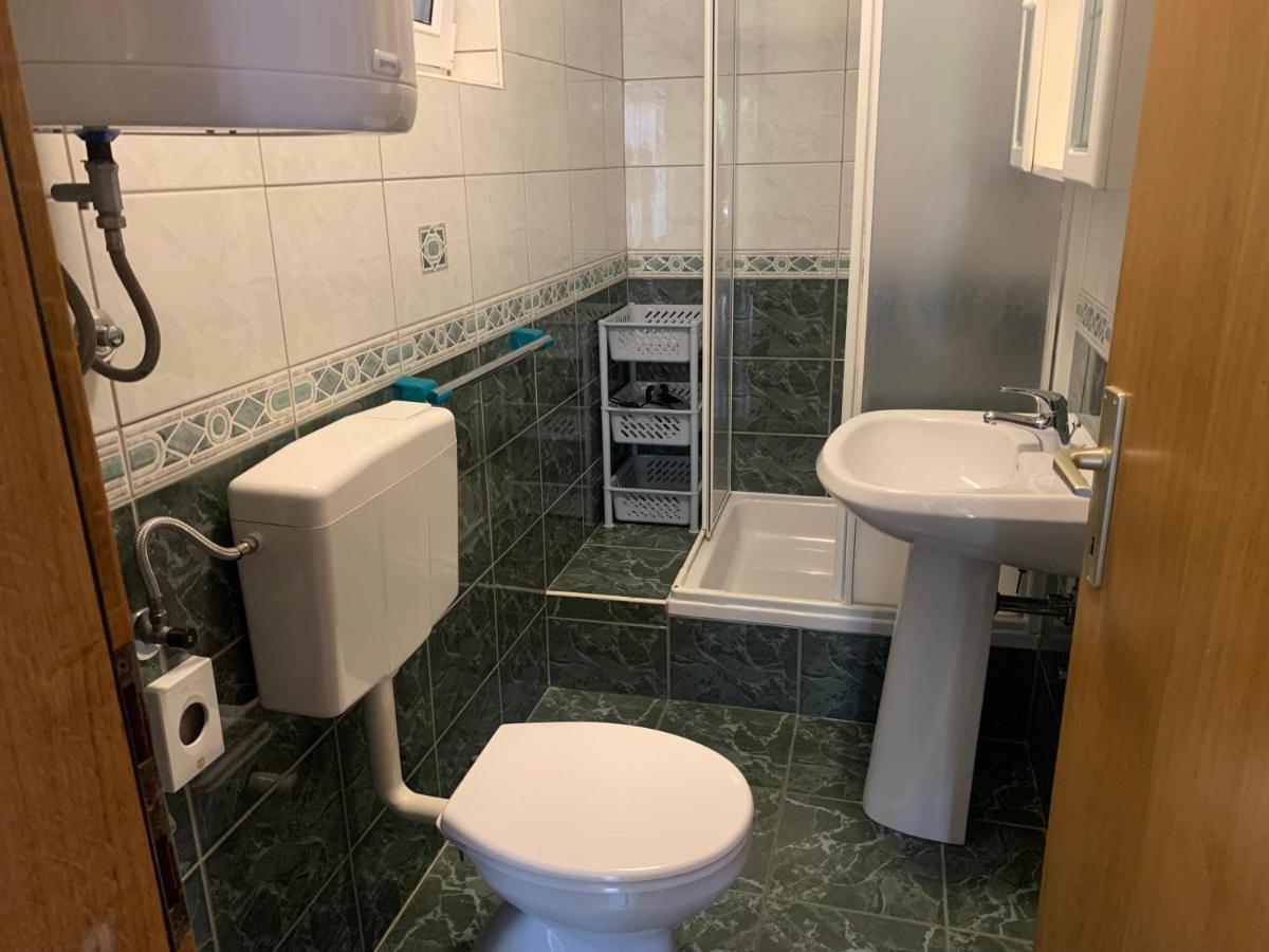 Apartmani Auer Pjescana Uvala Exterior photo