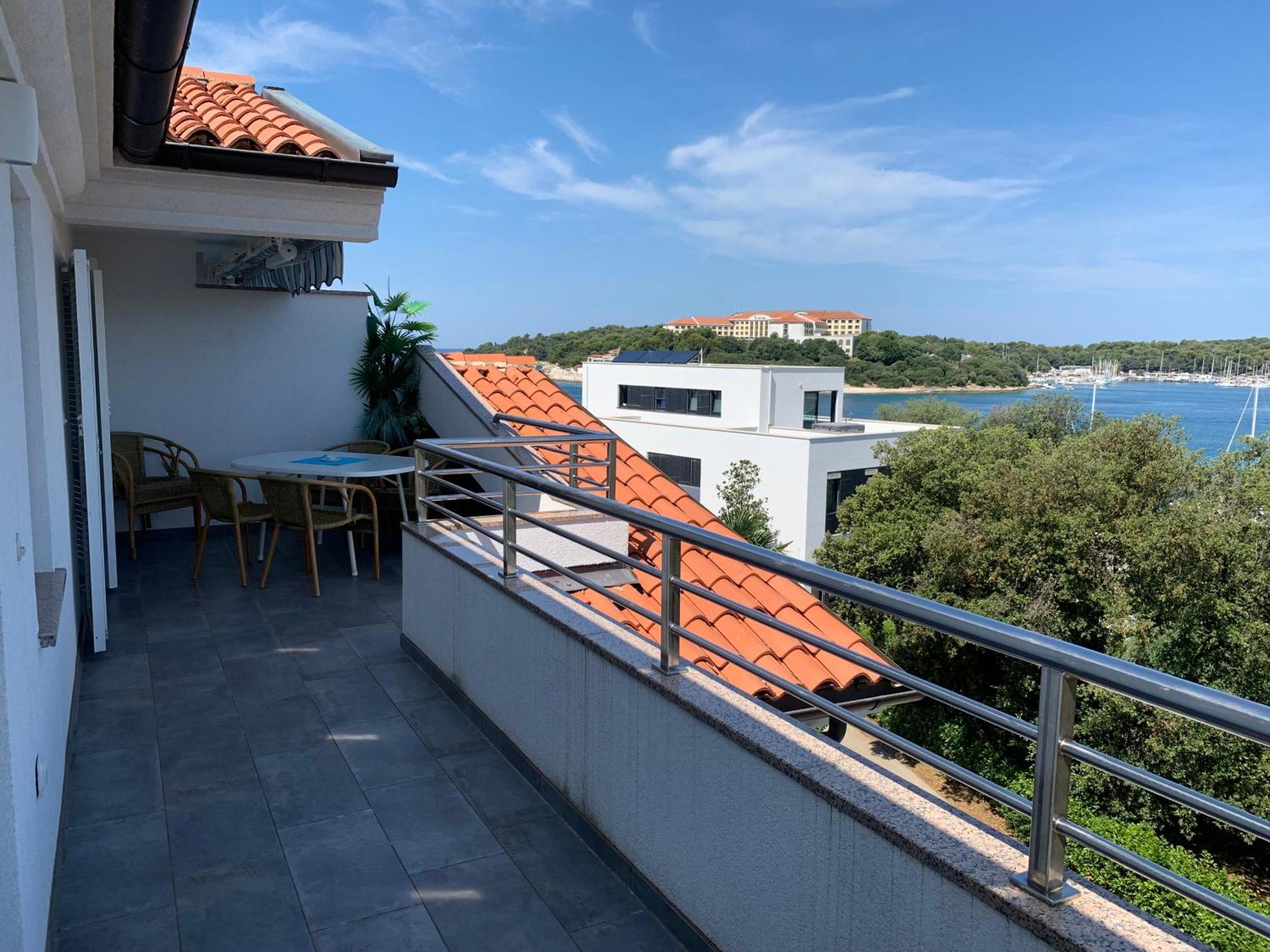 Apartmani Auer Pjescana Uvala Exterior photo