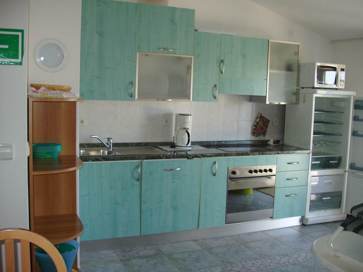 Apartmani Auer Pjescana Uvala Exterior photo